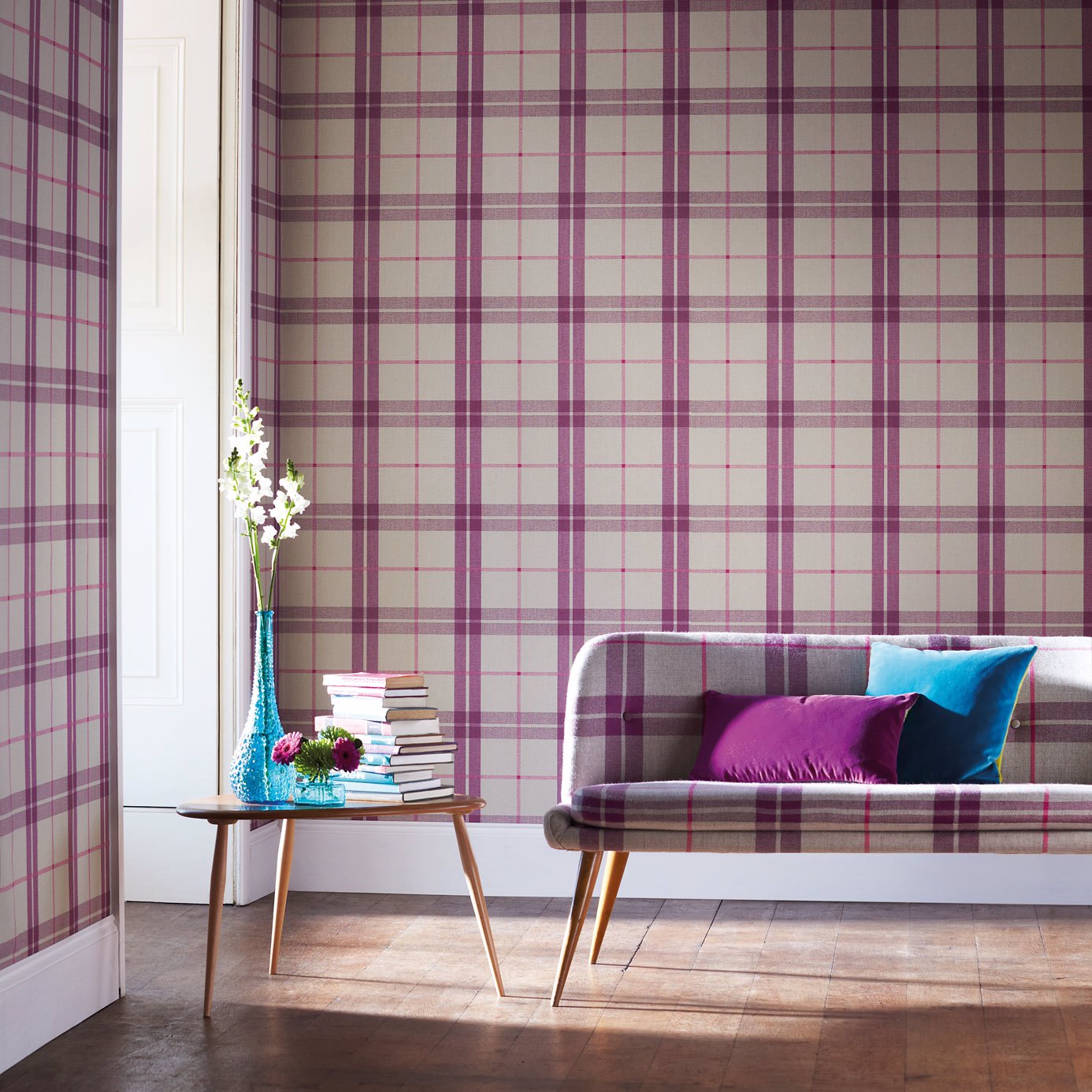 Inga Wallpaper - Purple - Harlequin